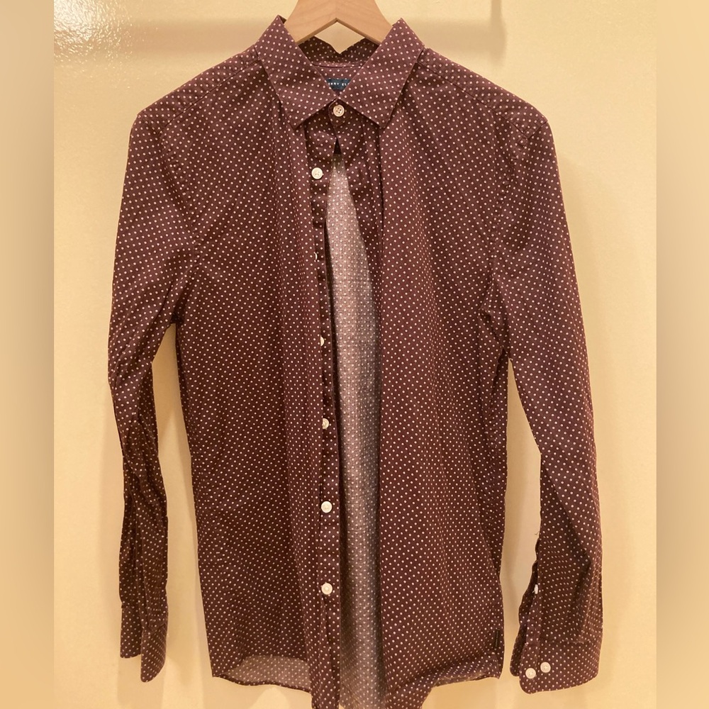 Perry Ellis Long-Sleeve Button Down